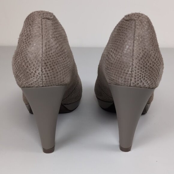 Clarks Delsie Bliss Heels Brown Nubuck Almond Toe Cone Heel Cushioned Wide Shoes - Picture 5 of 12